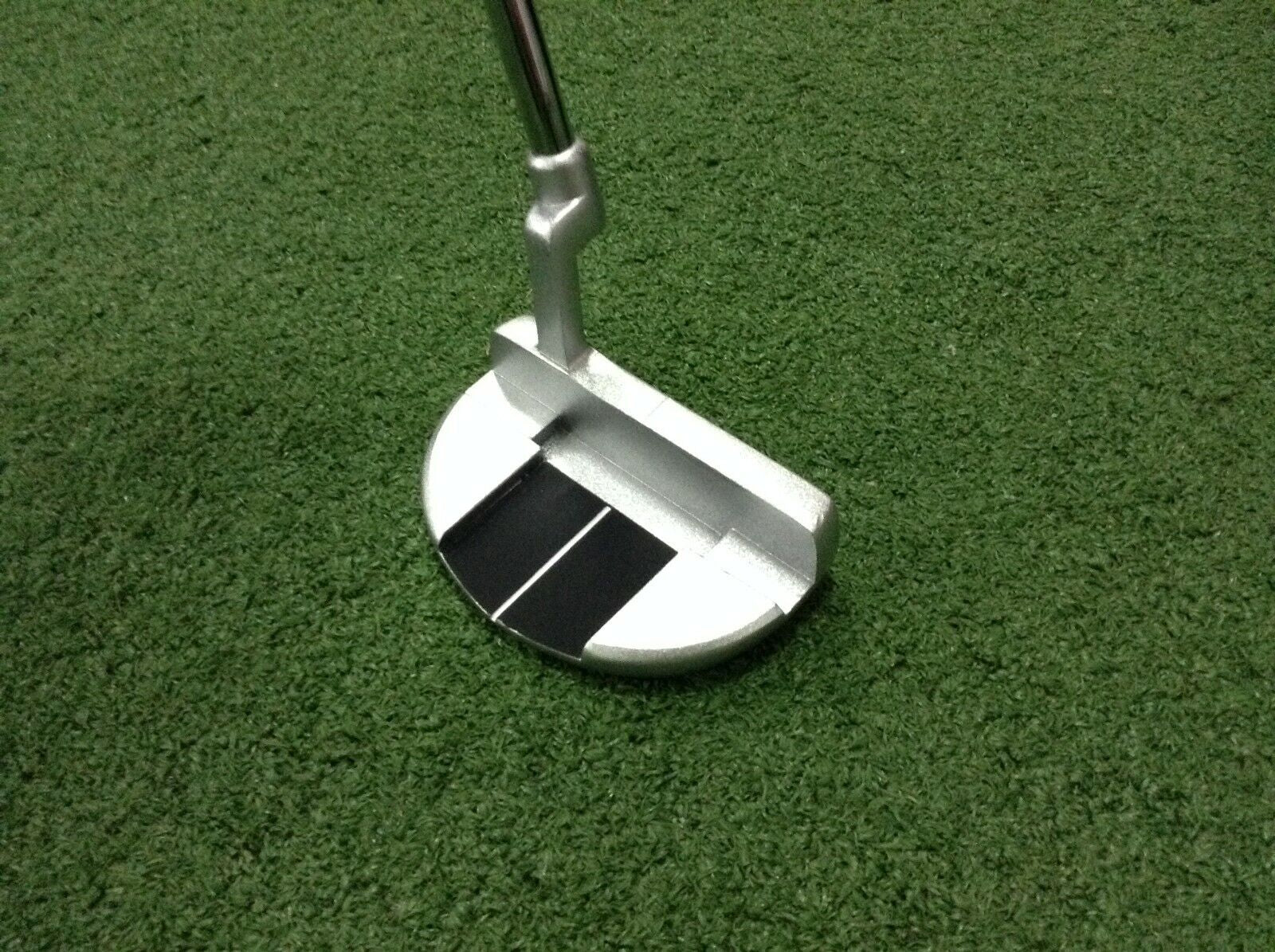 MUSTANG MK7 Deluxe Golf Package Including Cart Bag, Putter, and Covers with 3-Year Standard Warranty