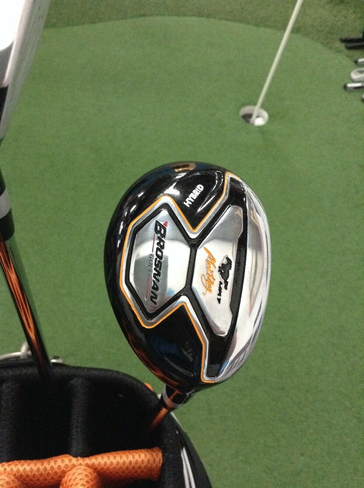 MUSTANG MK7 Deluxe Golf Package Including Cart Bag, Putter, and Covers with 3-Year Standard Warranty