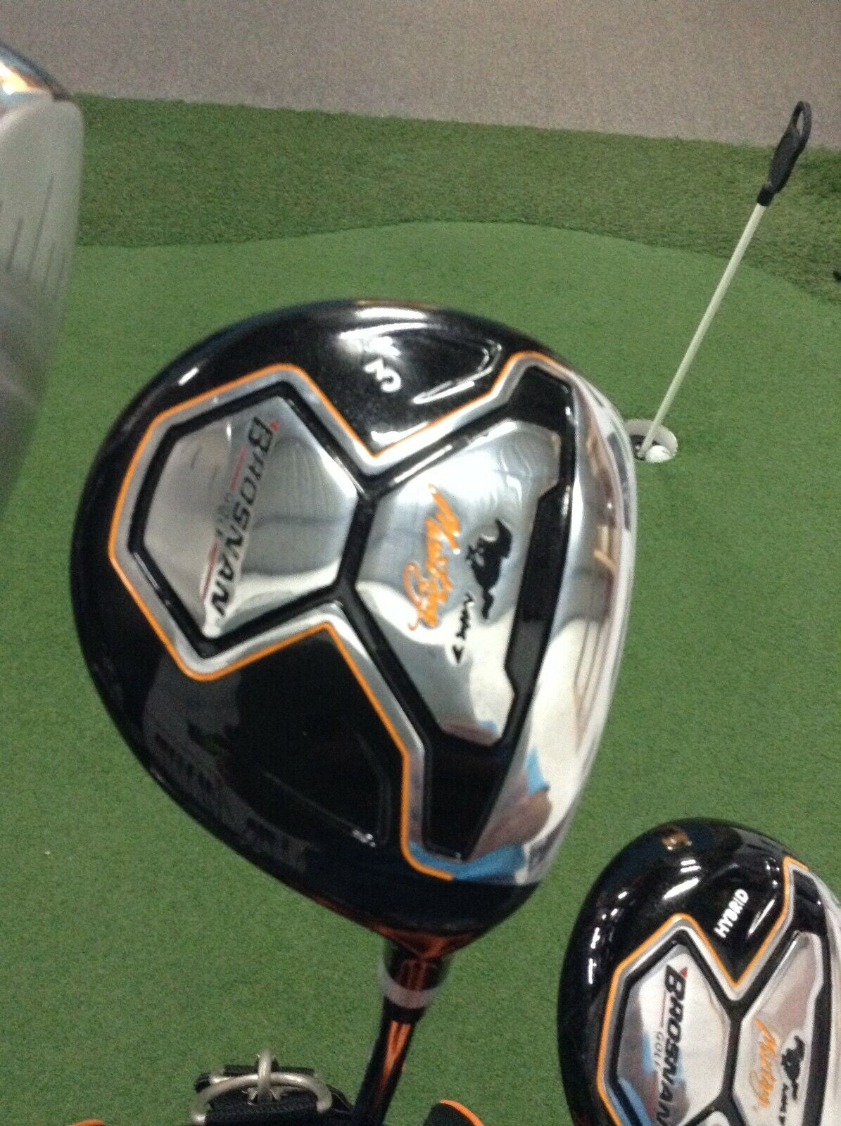 MUSTANG MK7 Deluxe Golf Package Including Cart Bag, Putter, and Covers with 3-Year Standard Warranty