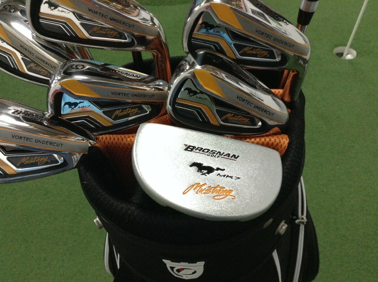 MUSTANG MK7 Deluxe Golf Package Including Cart Bag, Putter, and Covers with 3-Year Standard Warranty